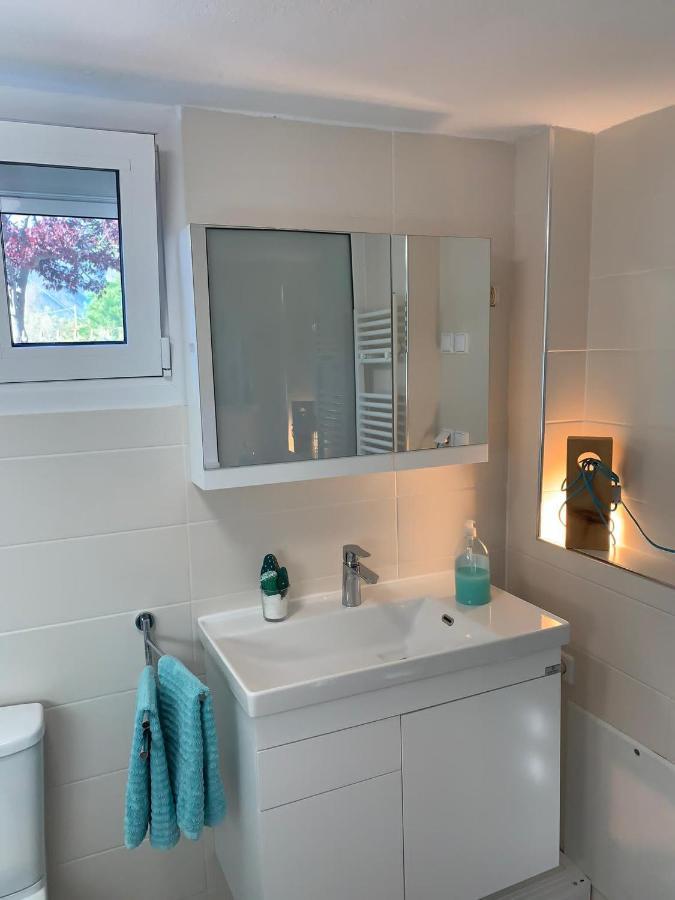 Villa Balsamico - Appartement Vue Sur Le Jardin Vrasna Eksteriør bilde